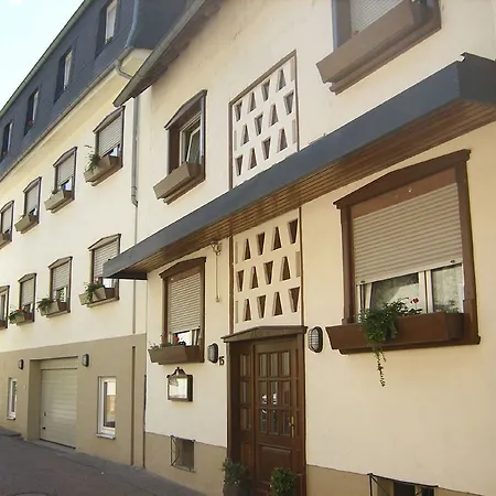 Altes Haus Konukevi Rüdesheim am Rhein